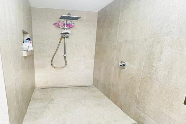 Photo of property in 60 Glen Marine Parade, Glendene, Auckland, 0602