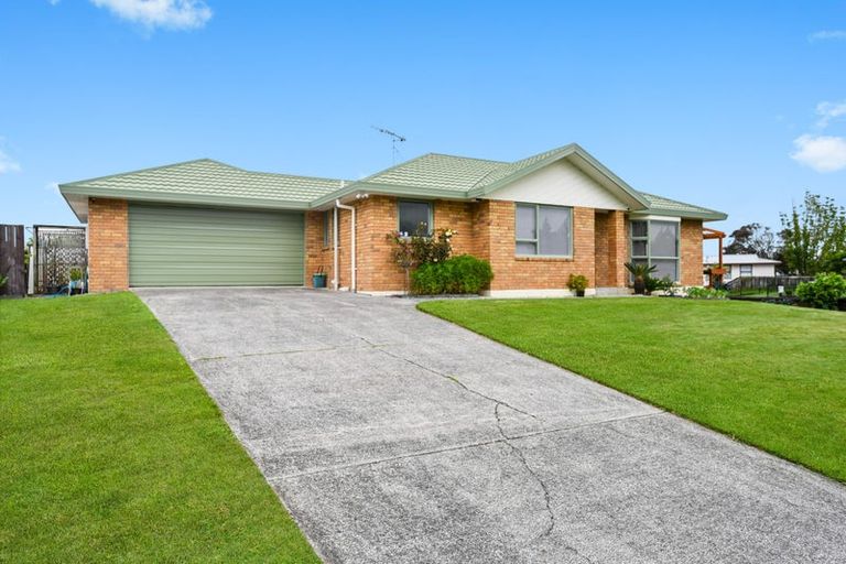 Photo of property in 2 Shannon Place, Nawton, Hamilton, 3200