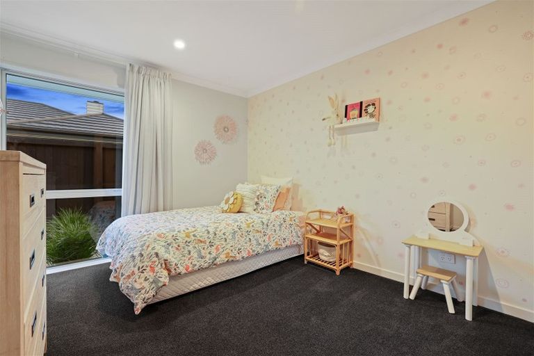 Photo of property in 2 Caracara Place, Rolleston, 7615