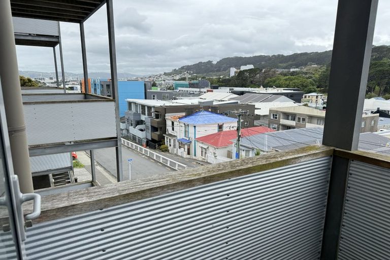 Photo of property in Vespa Apartments, 20 Hanson Street, Mount Cook, Wellington, 6021