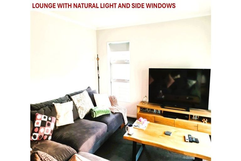 Photo of property in 155 Amesbury Drive, Churton Park, Wellington, 6037