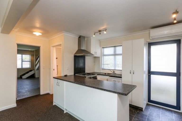 Photo of property in 3 Severn Place, Spotswood, New Plymouth, 4310