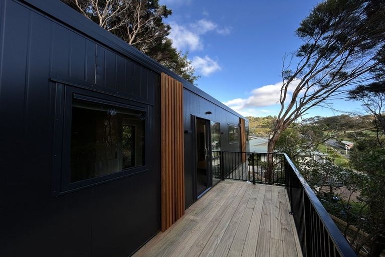 Photo of property in 33 Postgate Drive, Whitby, Porirua, 5024