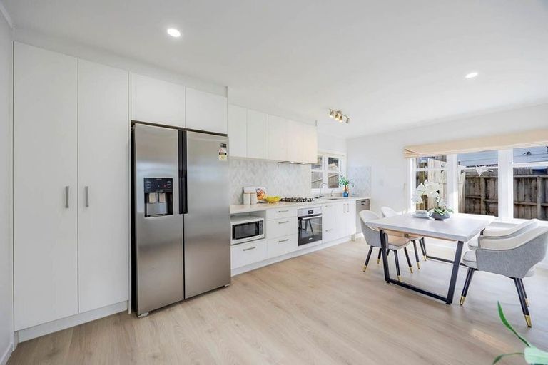Photo of property in 23 Korotaha Terrace, Rothesay Bay, Auckland, 0630