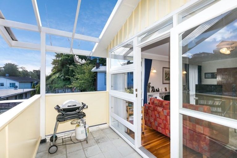 Photo of property in 5 Silverbirch Grove, Churton Park, Wellington, 6037