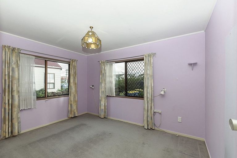 Photo of property in 5 Luanda Drive, Ranui, Auckland, 0612