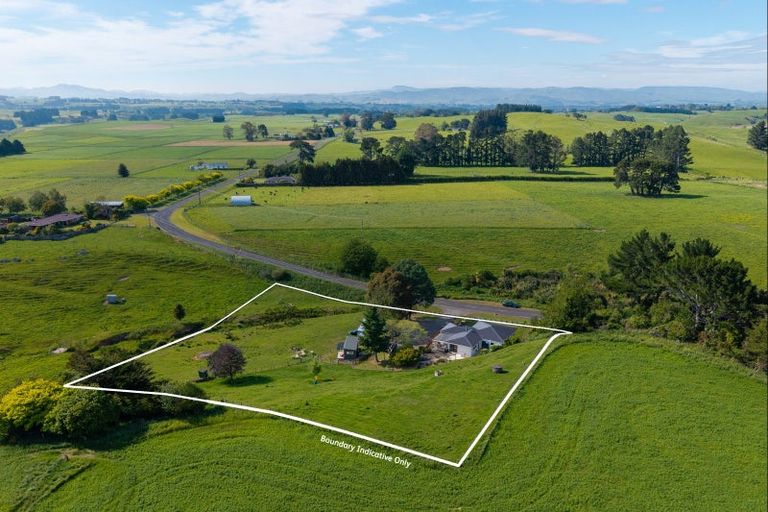 Photo of property in 426 Umutaoroa Road, Dannevirke, 4978