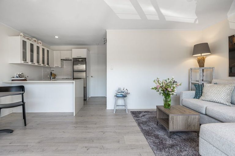 Photo of property in 7/420a Hibiscus Coast Highway, Orewa, 0931