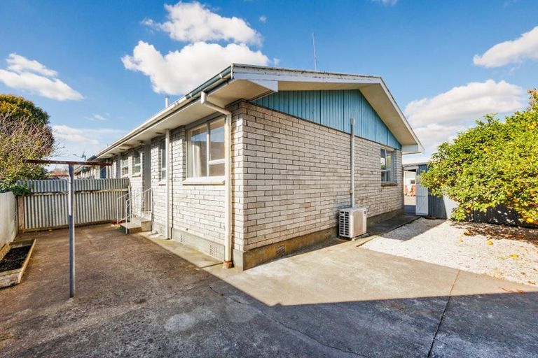 Photo of property in 8 Kiwi Court, Roslyn, Palmerston North, 4414