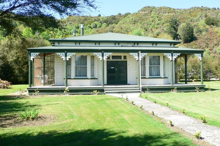 Photo of property in 2c&d Dunn Street, Reefton, 7830