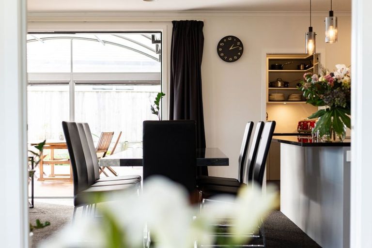 Photo of property in 5 Waitaria Terrace, Aotea, Porirua, 5024