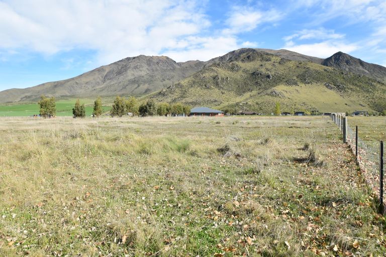 Photo of property in 21 Hardacre Place, Omarama, 9412