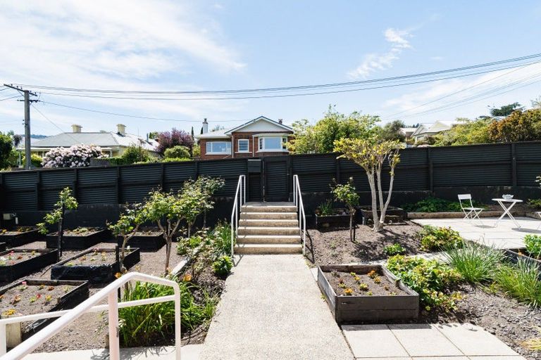 Photo of property in 16 Farquharson Street, Opoho, Dunedin, 9010