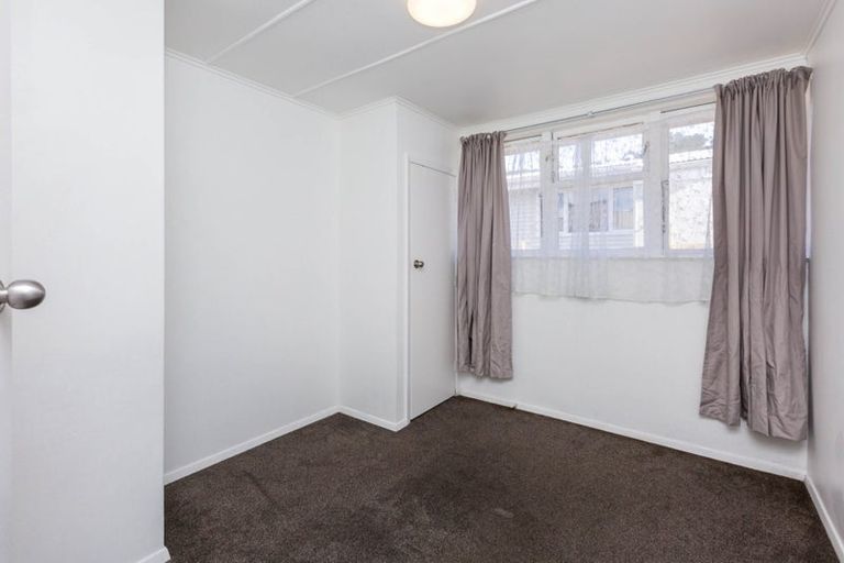 Photo of property in 35 Hanson Grove, Stokes Valley, Lower Hutt, 5019