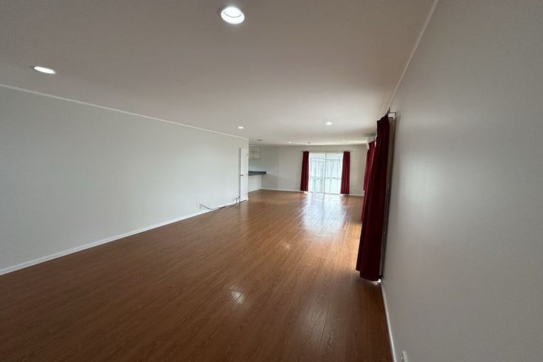 Photo of property in 5 Ian Jones Court, Flat Bush, Auckland, 2019