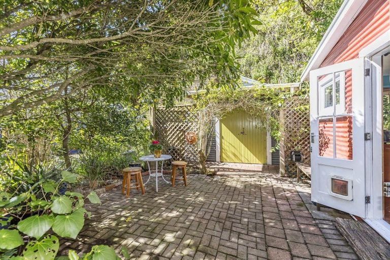 Photo of property in 77 Holloway Road, Aro Valley, Wellington, 6021