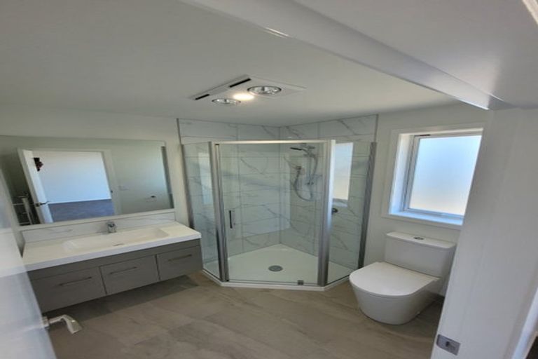 Photo of property in 16 Topsail Way, Whitby, Porirua, 5024