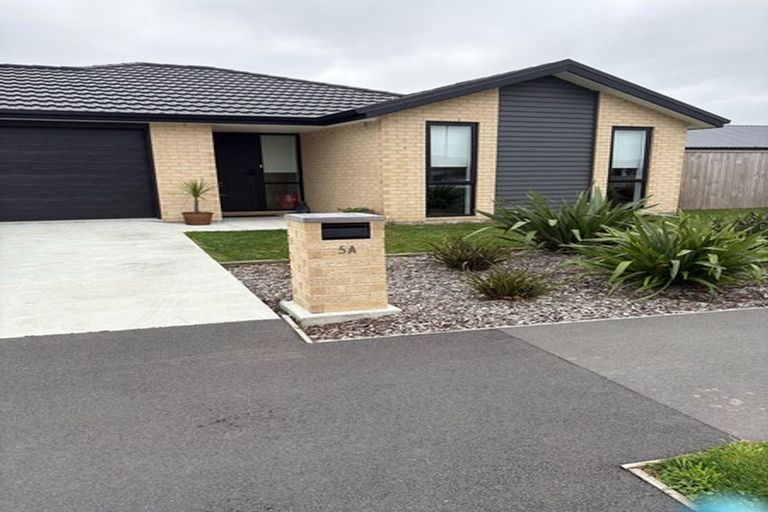 Photo of property in 5a Wexford Crescent, Halswell, Christchurch, 8025