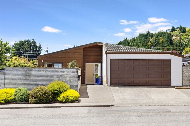 Photo of property in 49 James Cook Drive, Whitby, Porirua, 5024