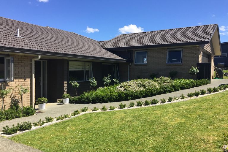 Photo of property in 31 Ina Ville Drive, Pukekohe, 2120