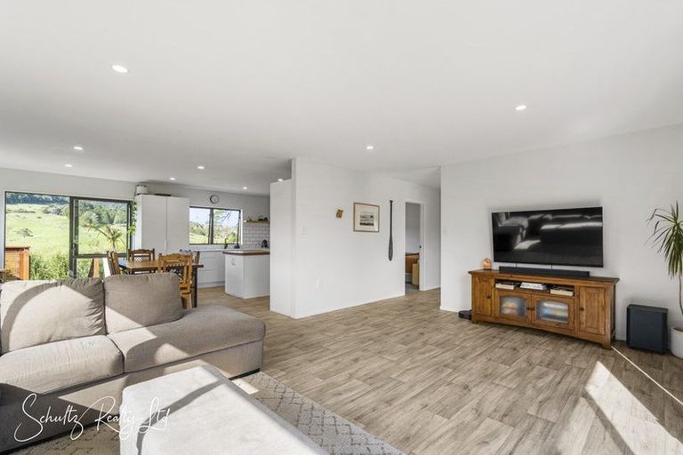 Photo of property in 316 Mountain Road, Maungaturoto, 0587