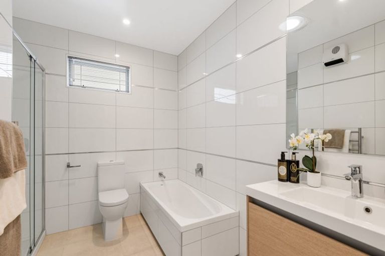Photo of property in 25 Bonnette Road, Flat Bush, Auckland, 2019