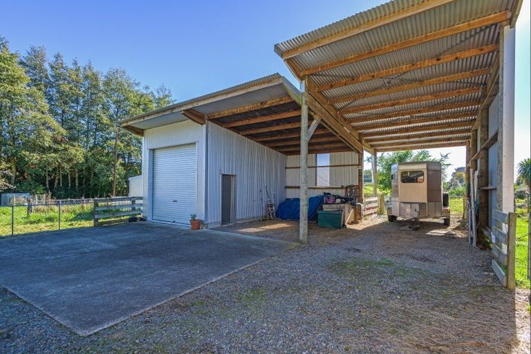 Photo of property in 10 Haggerty Street, Kimbolton, 4774