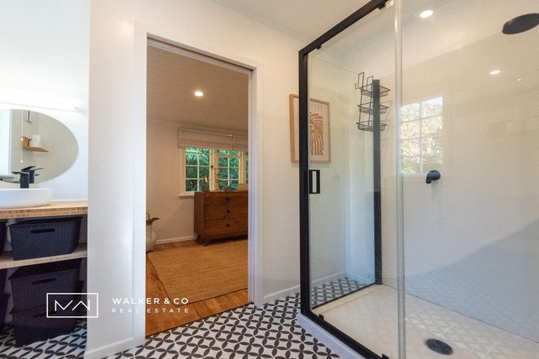 Photo of property in 4 Elmslie Road, Pinehaven, Upper Hutt, 5019