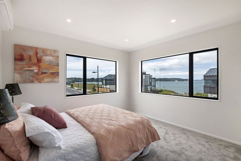 Photo of property in 17 Ocean Breeze Avenue, Hobsonville, Auckland, 0616