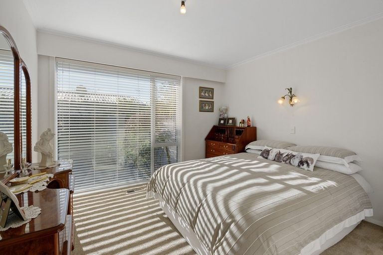 Photo of property in 214 Grahams Road, Burnside, Christchurch, 8053