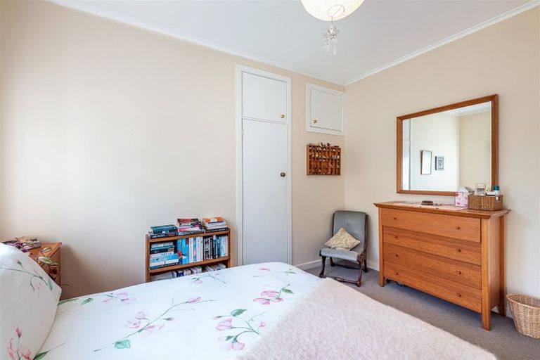 Photo of property in 6a Pupuke Road, Hillcrest, Auckland, 0627