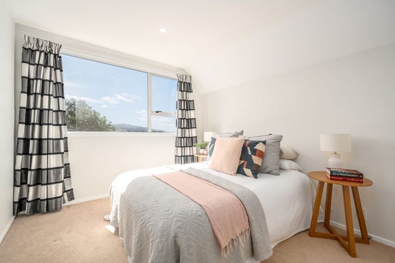 Photo of property in 5 Anaheim Place, Churton Park, Wellington, 6037