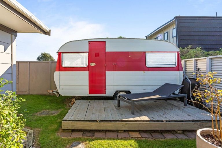 Photo of property in 408 Ocean Road, Whangamata, 3620