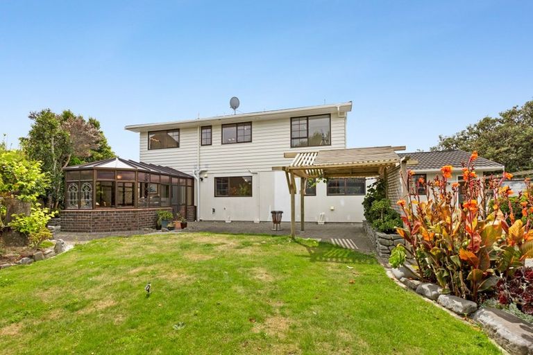 Photo of property in 17 Observatory Close, Whitby, Porirua, 5024