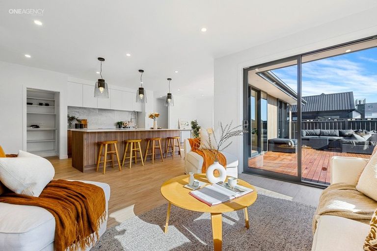 Photo of property in 6 Oakville Close, Rangiora, 7400