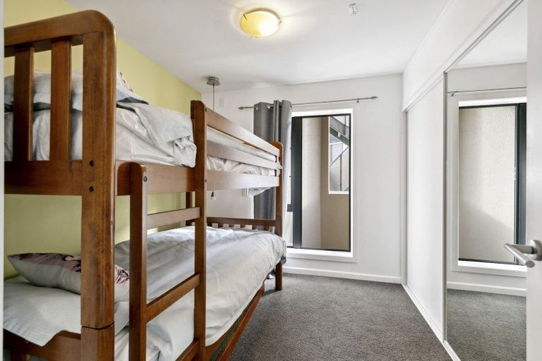 Photo of property in Westhaven Apartments, 21/127u Molesworth Street, Thorndon, Wellington, 6011