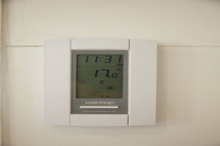 Photo of property in 53 Garden Road, Northland, Wellington, 6012