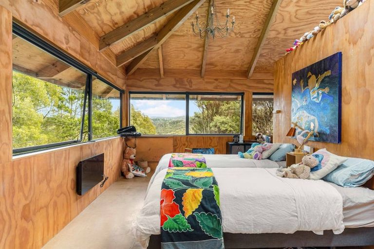 Photo of property in 77 Huia Road, Titirangi, Auckland, 0604