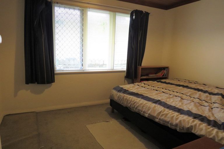 Photo of property in 20 Bridge Avenue, Te Atatu South, Auckland, 0610