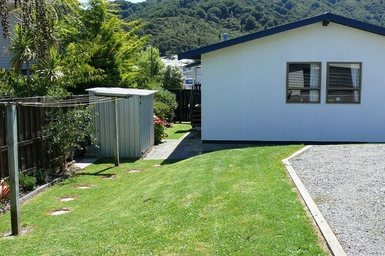 Photo of property in 6 Manurewa Grove, Wainuiomata, Lower Hutt, 5014