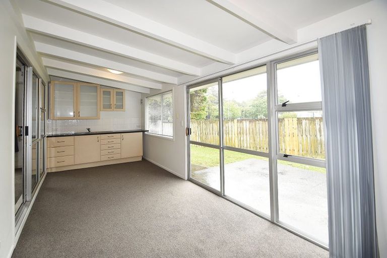 Photo of property in 13 Abel Tasman Avenue, Henderson, Auckland, 0610