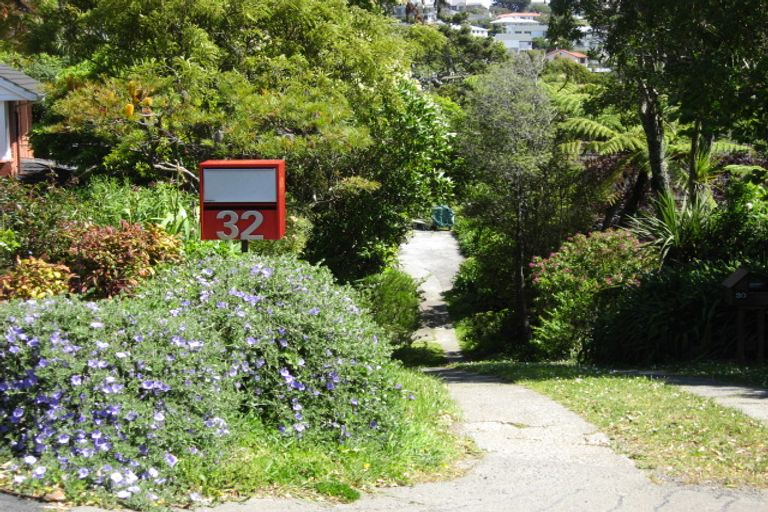 Photo of property in 32 Torwood Road, Khandallah, Wellington, 6035