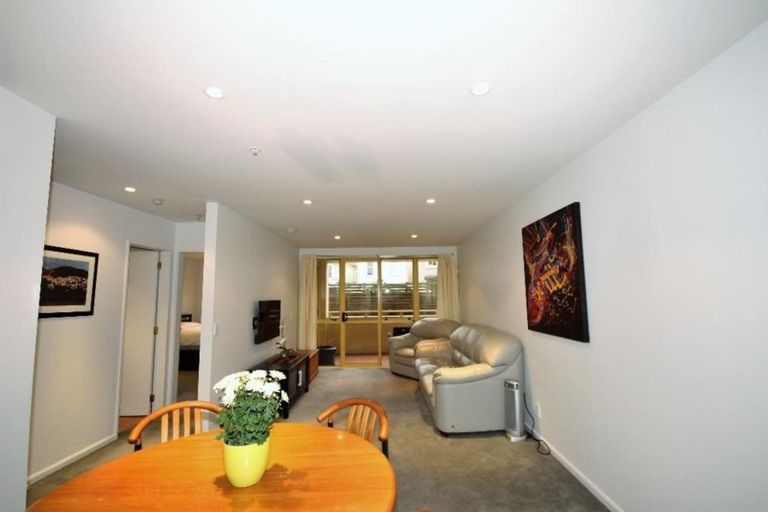 Photo of property in 5u9b Kent Terrace, Mount Victoria, Wellington, 6011