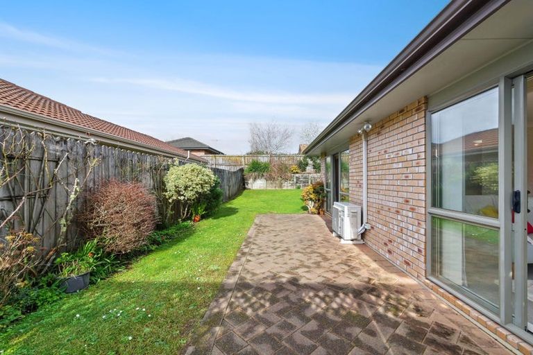 Photo of property in 74 Hillwell Drive, Henderson, Auckland, 0612