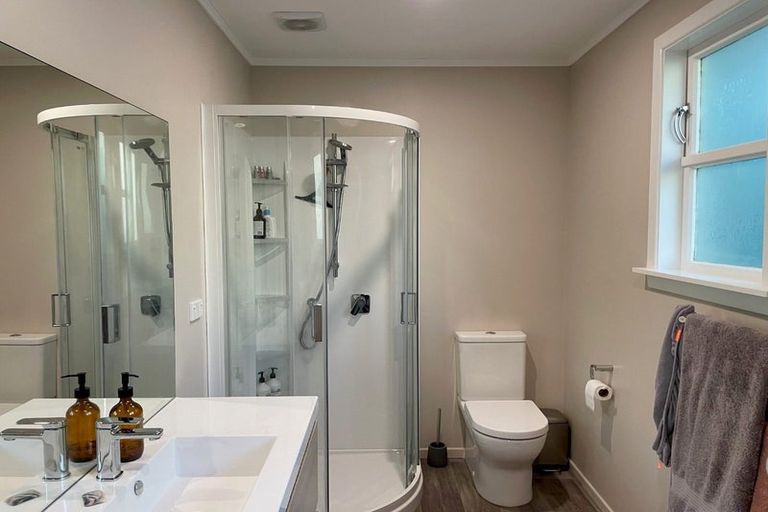 Photo of property in 7 Chaucer Way, Karori, Wellington, 6012