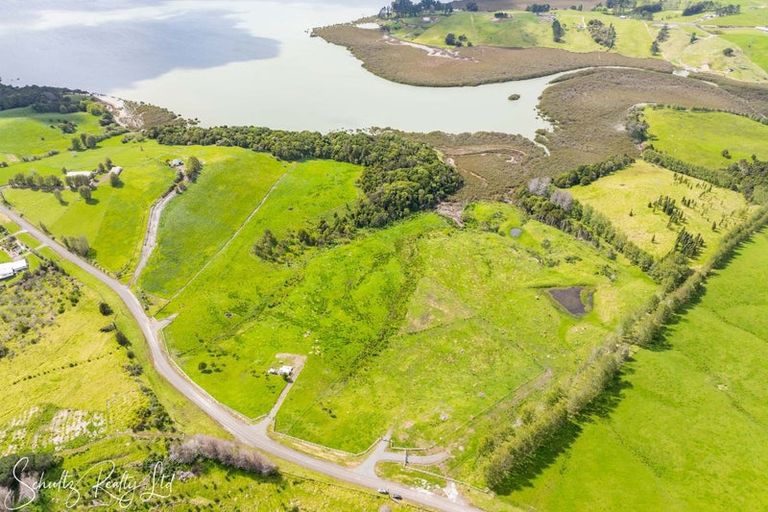 Photo of property in 186 Metcalfe Road, Matakohe, 0593