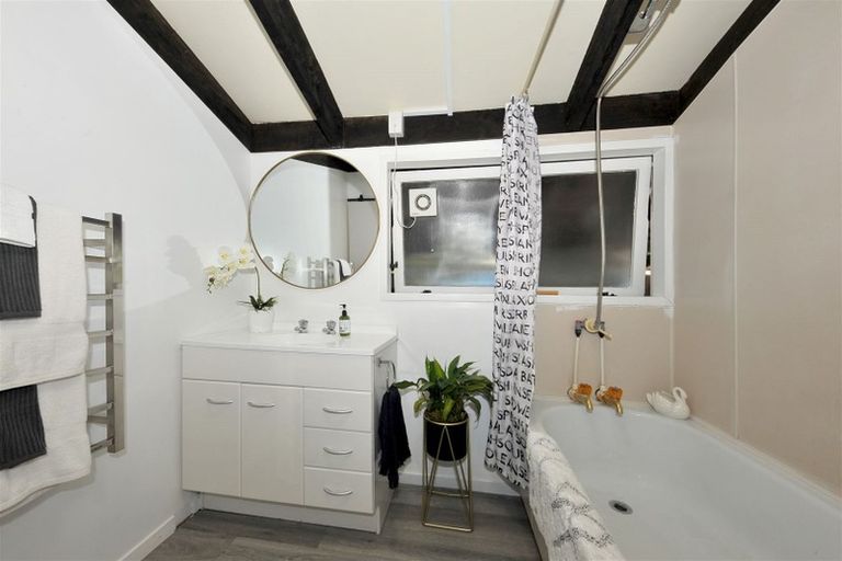 Photo of property in 253 Waterloo Road, Hornby, Christchurch, 8042