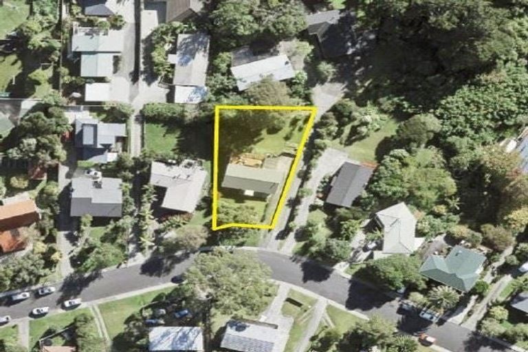 Photo of property in 17 Holt Avenue, Torbay, Auckland, 0630