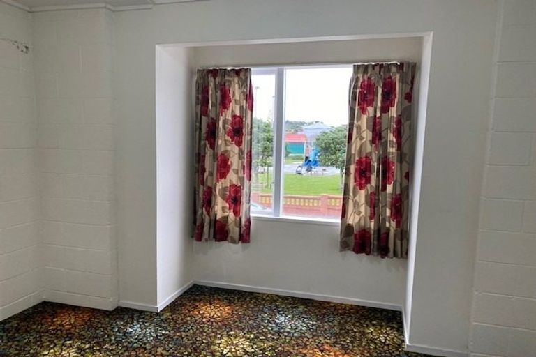 Photo of property in 20f2 Frankmoore Avenue, Johnsonville, Wellington, 6037