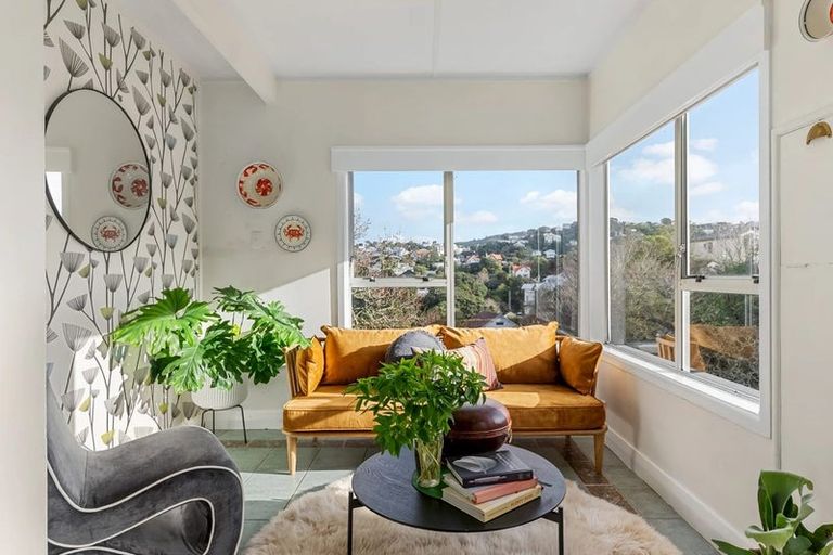 Photo of property in 16 Upland Road, Kelburn, Wellington, 6012